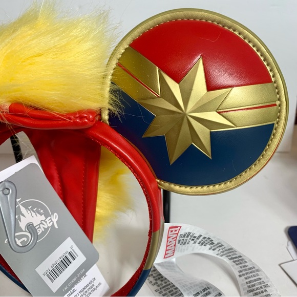 NWT. Disney Captain Marvel's symbol adorns the ears of these ears headband - Picture 2 of 7